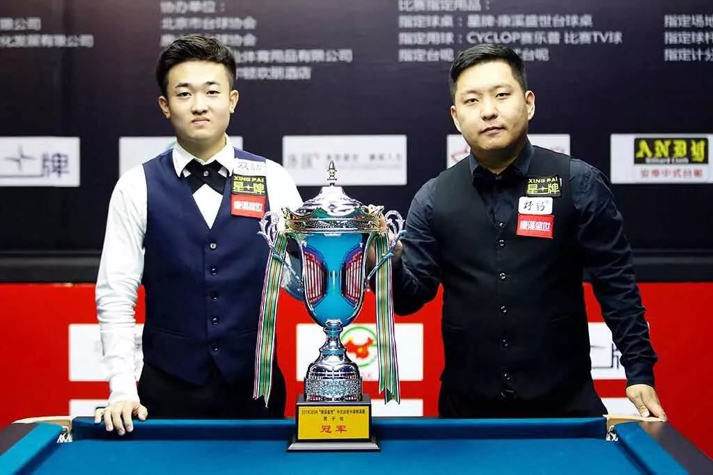 更是一代青 更是一代青