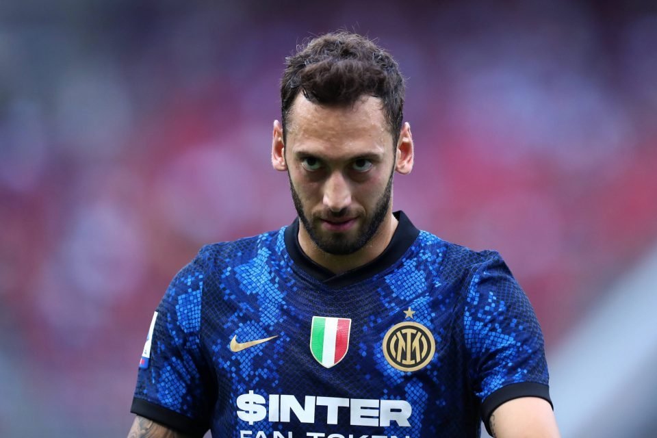 他让我们相 他让我们相